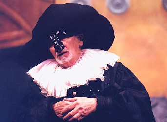 dottore [http://www.mascared.com/commedia/dottore.jpg]